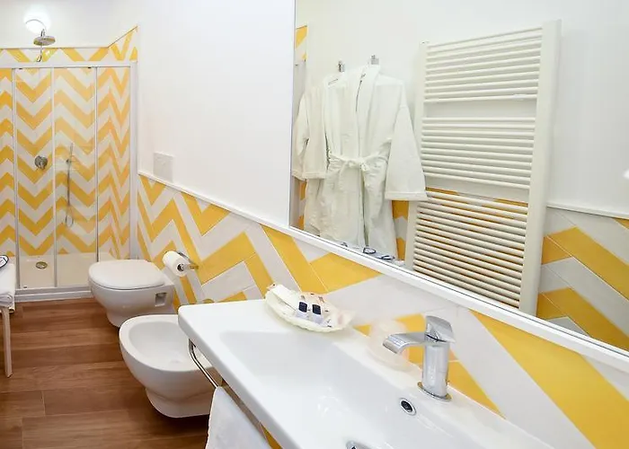 Πανσιόν Casa Pantone 3*